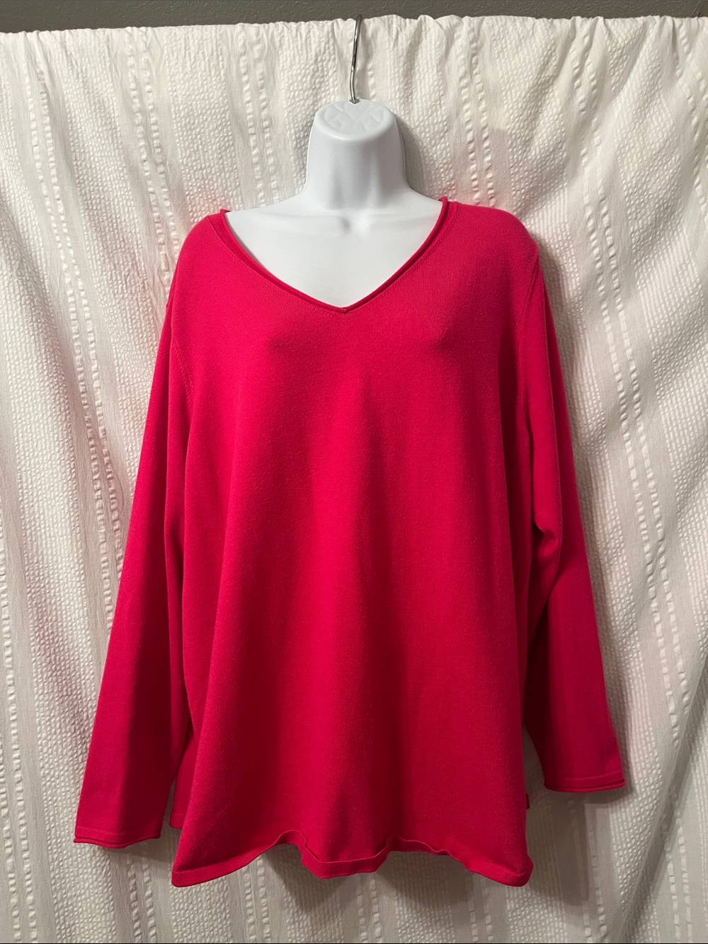Chico's Bright Pink V-Neck Sweater size 4 or XXL
